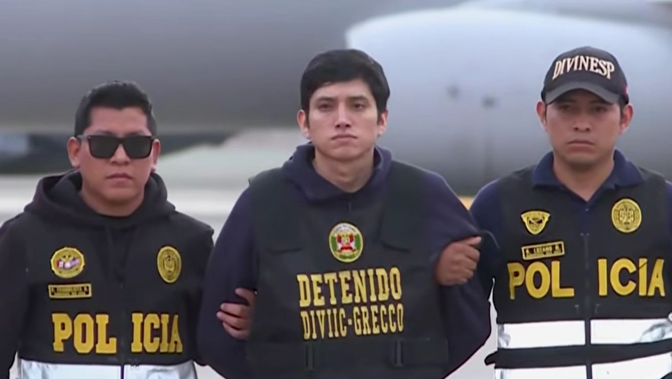 Enmarrocado y con chaleco antibalas: así fue la llegada de ‘Jhonsson Pulpo’ a Lima