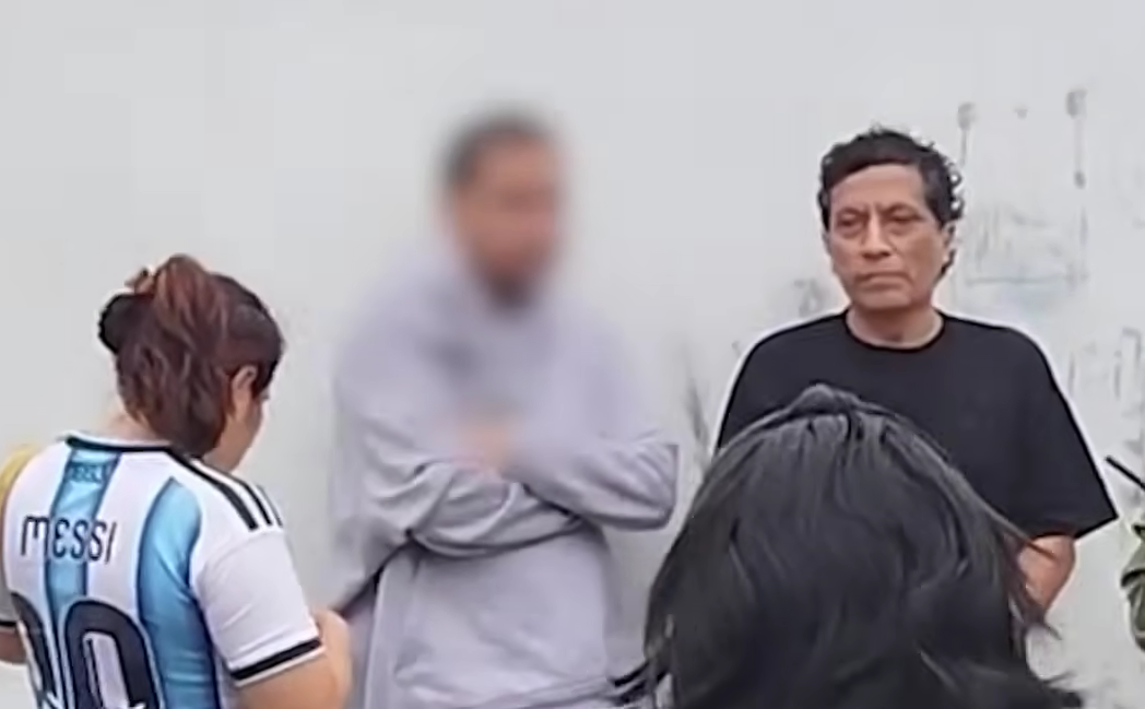 Carabayllo: hombre es captado pateando a dos niños y queda en libertad