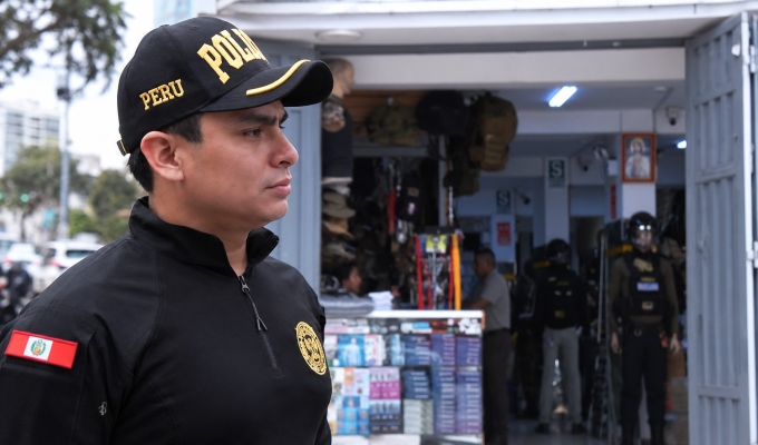 ¡Exclusivo! Así de fácil un civil puede conseguir un uniforme policial por S/210