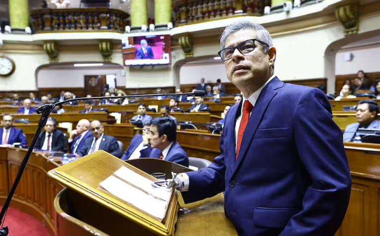 Premier Luis Galarreta sustentó ante el Congreso pedido de facultades