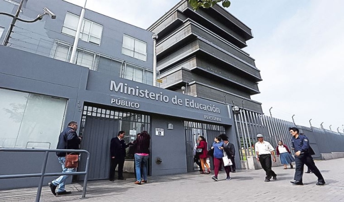 Minedu cambia la currícula: retirarán contenidos considerados “ideológicos” y evaluarán a docentes