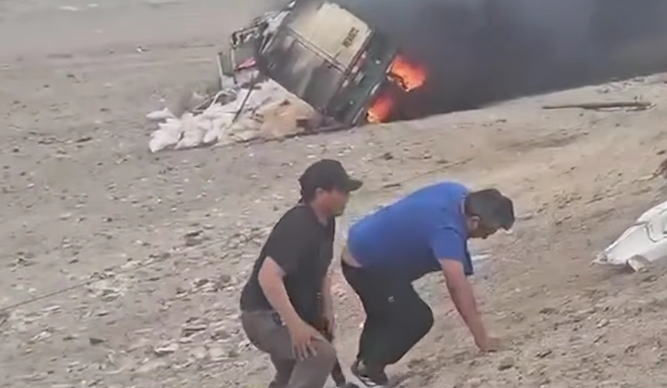 Arequipa: chofer y copiloto se salvan de morir tras violento accidente
