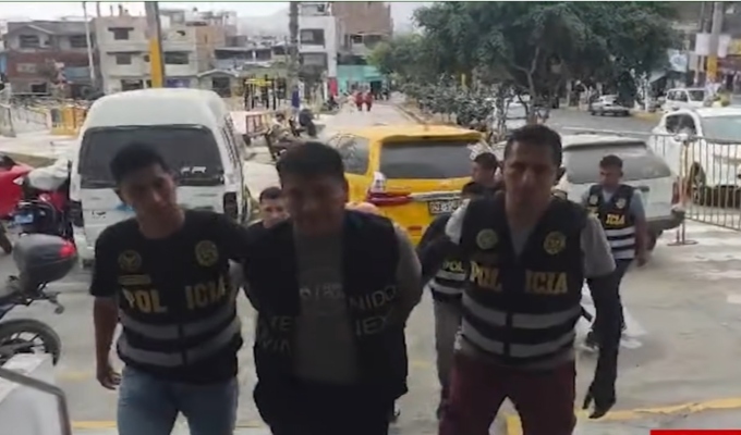 Capturan a tres sujetos acusados de extorsionar a colectiveros en Comas