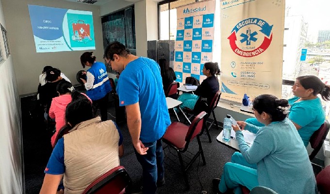 EsSalud capacita a más de 11 mil profesionales para atender emergencias y desastres con equipos de alta tecnología