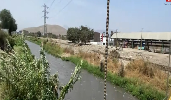 Vecinos de San Martín de Porres y Puente Piedra alertan sobre riesgo ante crecida del río Chillón