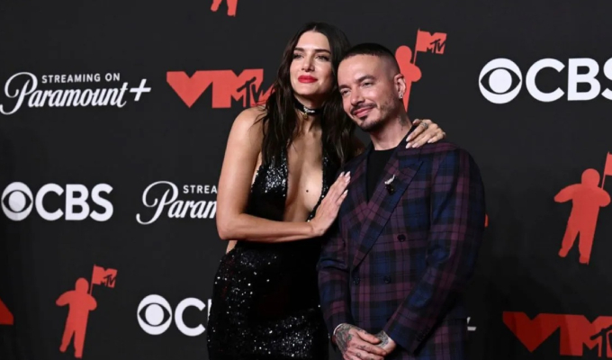 J Balvin dedica mensaje a Valentina Ferrer tras anuncio de separación: "Celebro la mujer que eres"