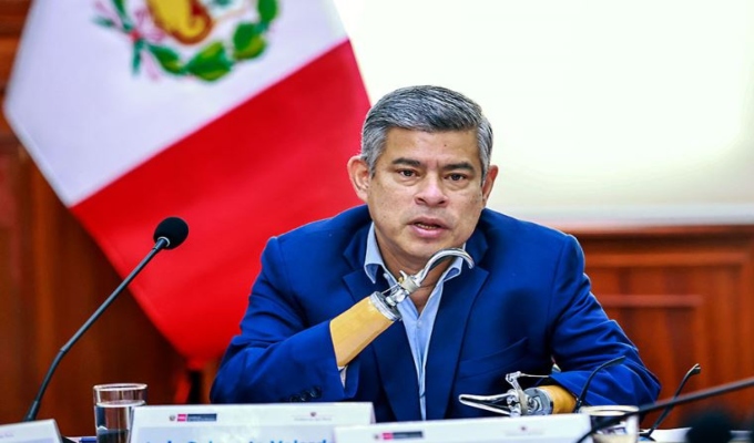 Galarreta anuncia medidas para reforzar disciplina en colegios: evalúan permitir expulsiones
