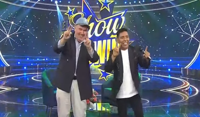 ¡Se animó a cantar! Rafael López Aliaga llega al Show de Edwin y sorprende con clásicos de José José