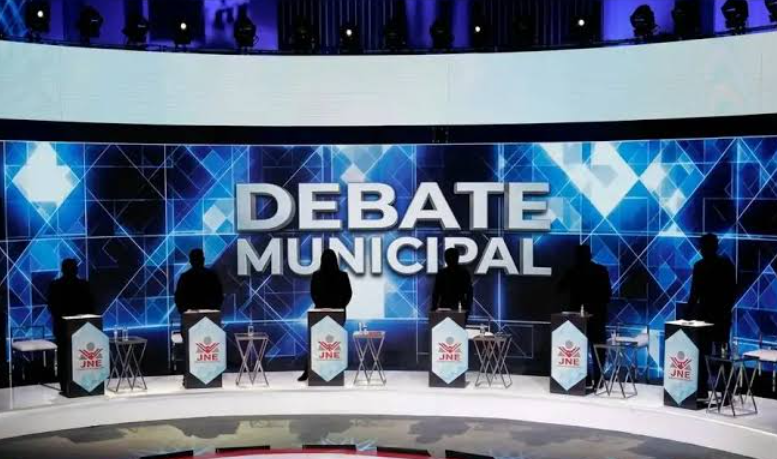 Debate por la Alcaldía de Lima: 13 candidatos abren la contienda electoral en el primer encuentro del JNE