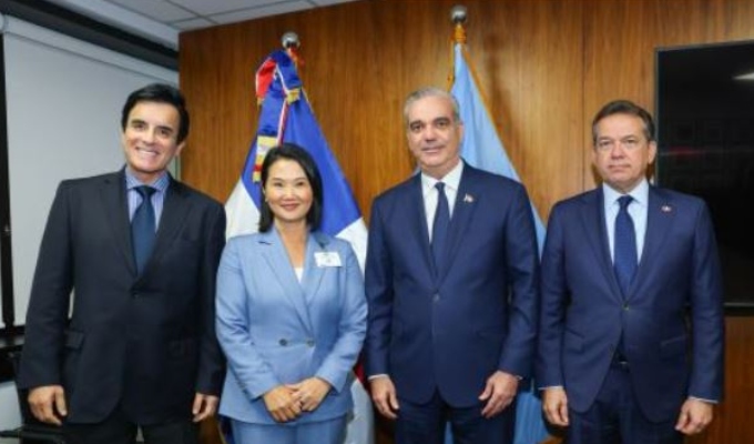 Perú y República Dominicana apuntan a una nueva etapa bilateral tras encuentro entre Fujimori y Abinader