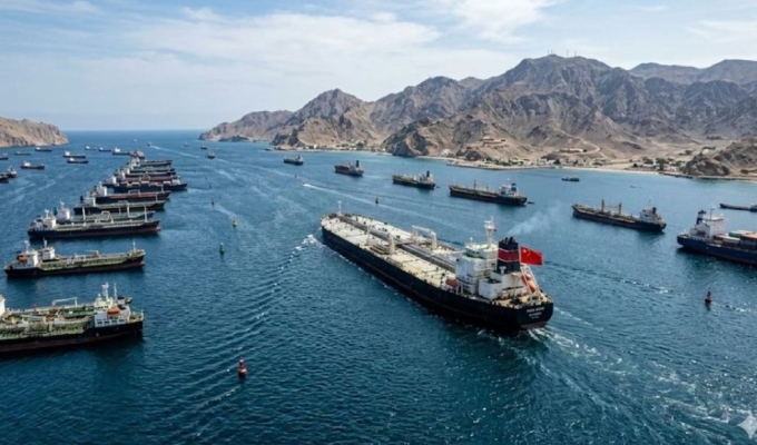 Irán ofrece reabrir el estrecho de Ormuz en siete días si EEUU reduce presión militar