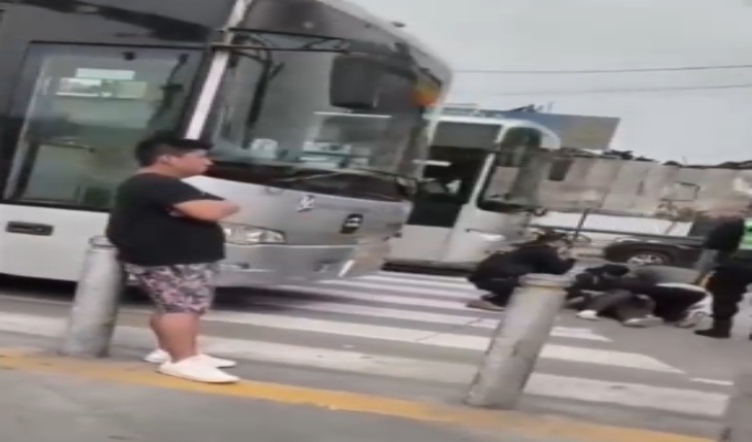 Accidente en Comas deja un herido tras impacto con bus del Metropolitano