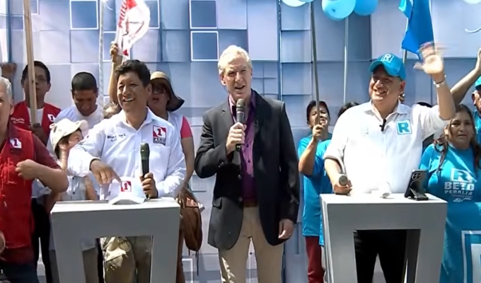 Candidatos a la alcaldía de Villa El Salvador presentan propuestas