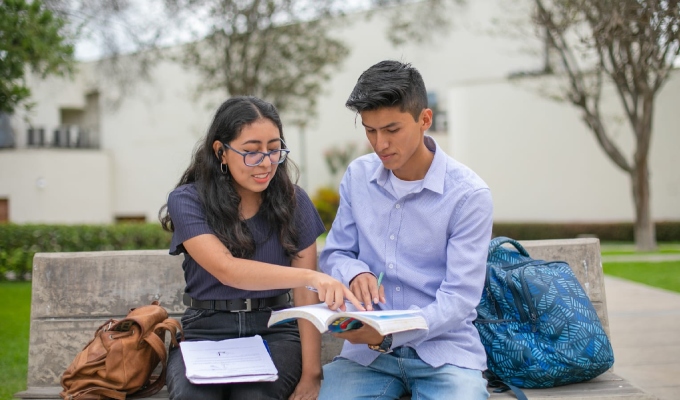 Gobierno modifica el sistema de becas y créditos educativos