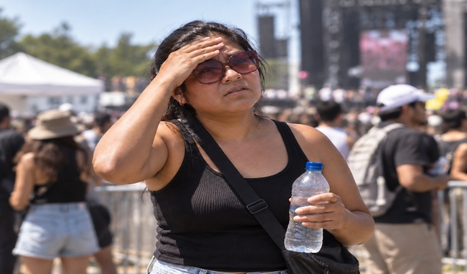 ¿Asistirás a un megaevento? Conoce cómo mantenerte hidratado y evitar golpes de calor