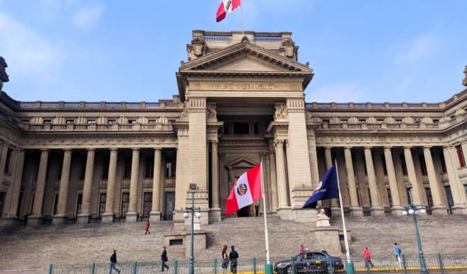 Exdirectora fue condenada por el Poder Judicial por cobrar S/100 para asignar vacantes escolares
