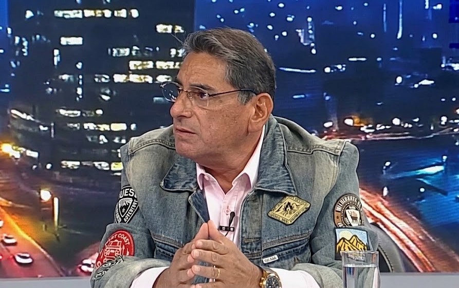 Carlos Álvarez queda impactado con la seguridad de El Salvador: “Fue una cachetada”