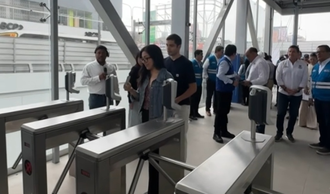Marcha blanca del Metropolitano en la Vía Expresa Grau inicia con pasajeros