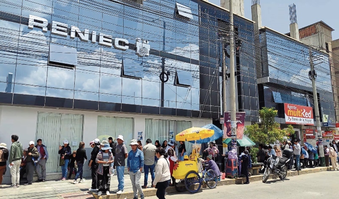 Reniec habilita horarios especiales para entregar DNI antes de las elecciones en Huancayo
