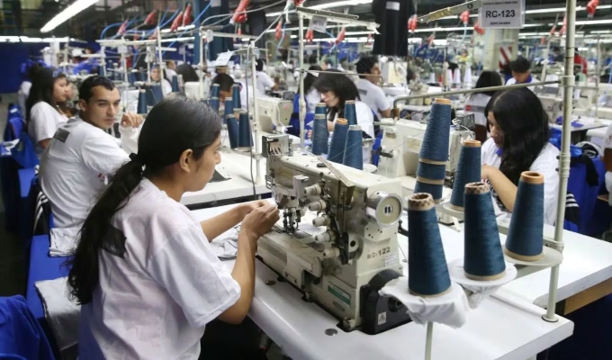 Gobierno declara en emergencia al sector textil y confecciones por 120 días