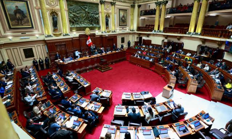 Debate por delegación de facultades genera enfrentamientos entre bancadas