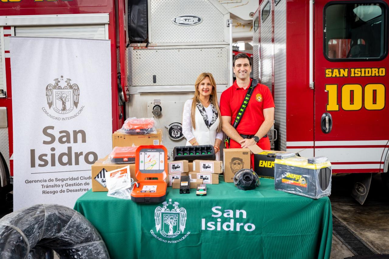 San Isidro: fortalecen capacidad de respuesta de bomberos con nueva entrega de equipos