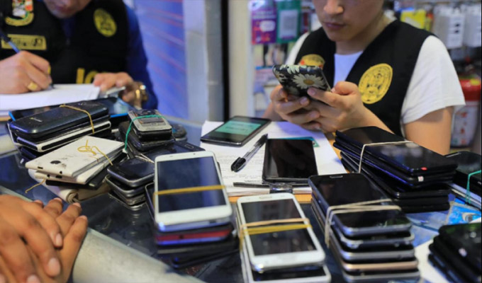 Decomisan 2 mil celulares de dudosa procedencia en Mesa Redonda: también detuvieron a 10 personas