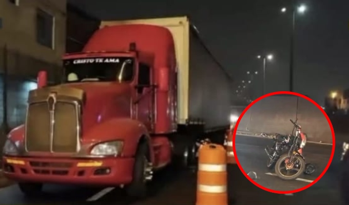 Vía Evitamiento: mujer muere y un hombre queda grave tras choque de motocicleta contra tráiler
