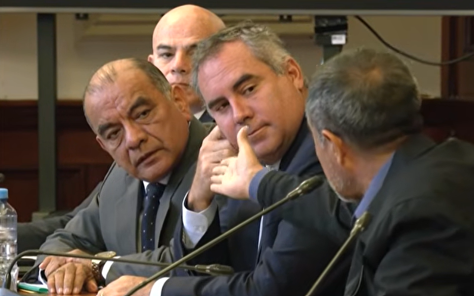 Altercado entre ministro del Interior y senador genera pedidos de investigación en el Congreso