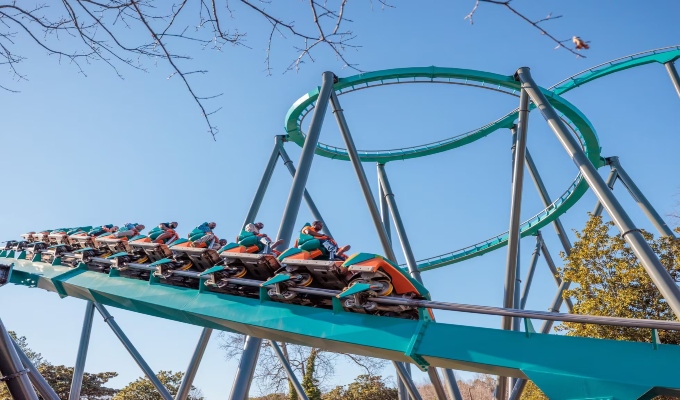 Un muerto y cuatro heridos tras accidente en montaña rusa de Six Flags en Estados Unidos