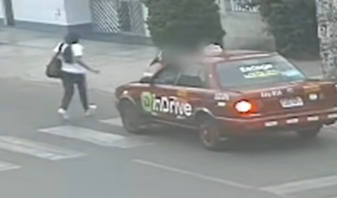 San Juan de Miraflores: delincuente arrastra a estudiante para robarle sus pertenencias