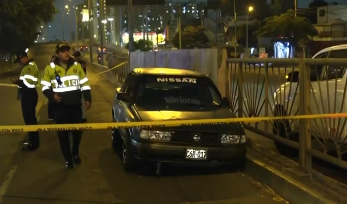 Taxista muere baleado en la avenida Colonial tras ataque de un vehículo rojo