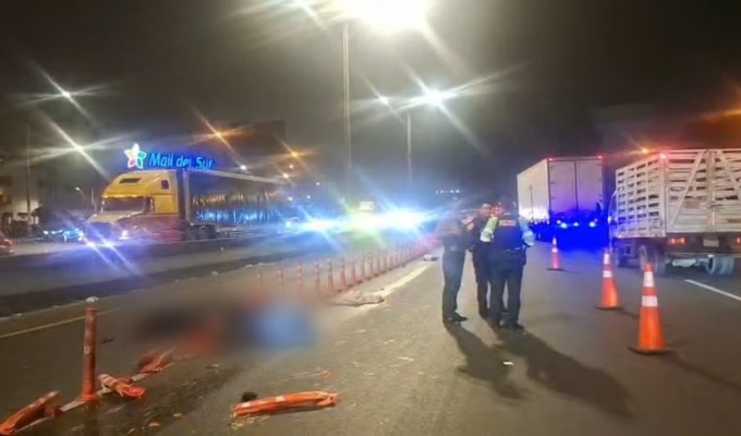 Motociclista muere tras choque con camión cisterna en la Panamericana Sur