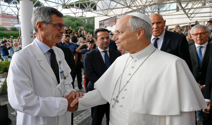 Médico que operó al papa León XIV: Puede realizar el viaje por Latinoamérica