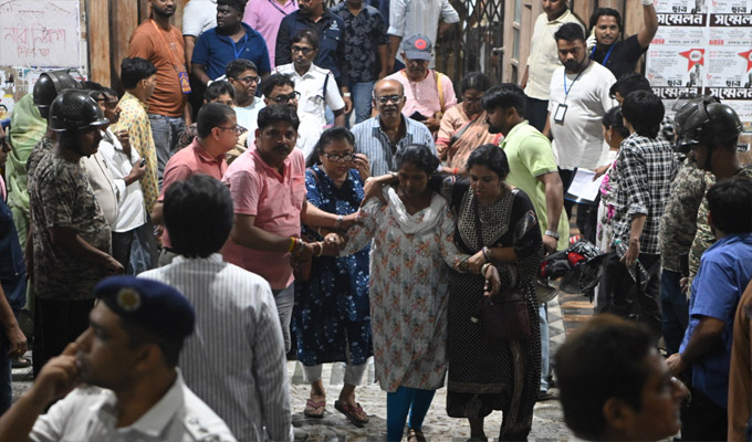 India: al menos 19 muertos y más de 35 heridos deja estampida durante celebración religiosa - VIDEO