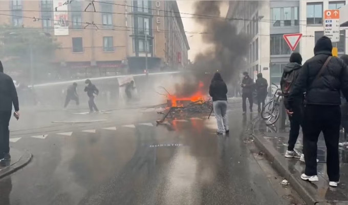 Bélgica: más de 200 detenidos dejan las violentas protestas contra los recortes educativos