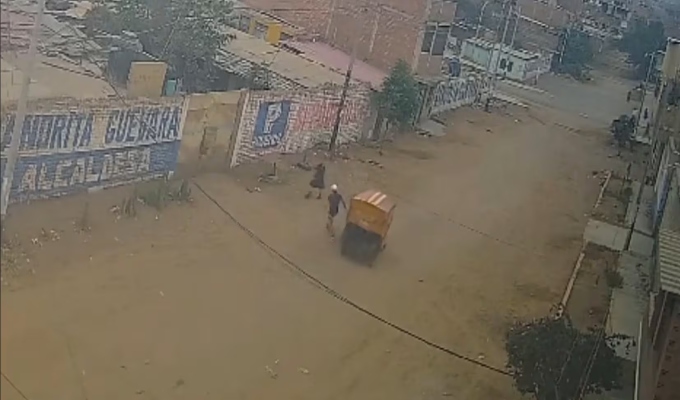 Policía detiene a tres sospechosos de robar celular a menor de edad en Trujillo