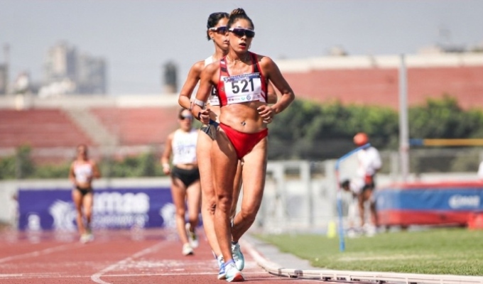 Mary Luz Andía se corona campeona en la Media Maratón Lusatian Race Walking en Alemania