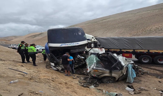 Triple choque en la Panamericana Sur: Cuatro personas mueren tras fatal accidente en Camaná