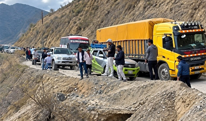 Camioneta se despista y cae a abismo en Pataz: accidente deja un muerto y cuatro heridos
