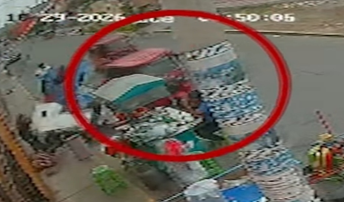 Mototaxi atropella a hombre mientras desayunaba en puesto de comida en Huacho