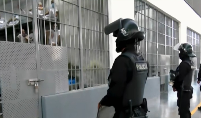 Así fue el ingreso de Panamericana TV a megacárcel de Bukele en El Salvador