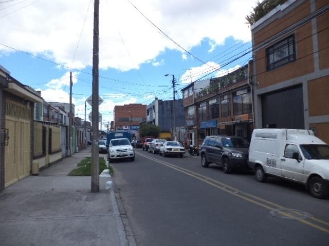 Casa de 5 alcobas en venta en Los Alcazares, Bogotá, 820 m² · foto 9 de 24