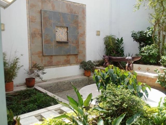 Casa de 9 alcobas en venta en Bolarqui, Bucaramanga, 800 m² · foto 5 de 24