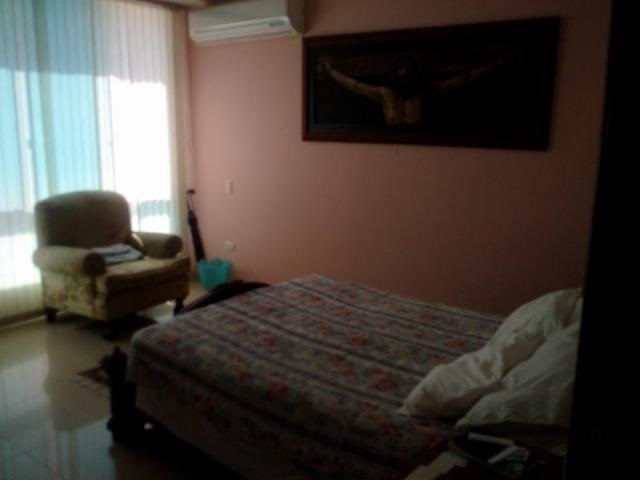 Casa de 9 alcobas en venta en Bolarqui, Bucaramanga, 800 m² · foto 14 de 24