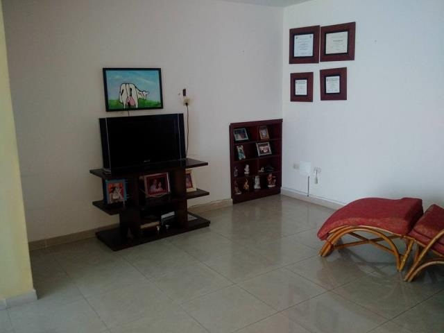 Casa de 9 alcobas en venta en Bolarqui, Bucaramanga, 800 m² · foto 8 de 24