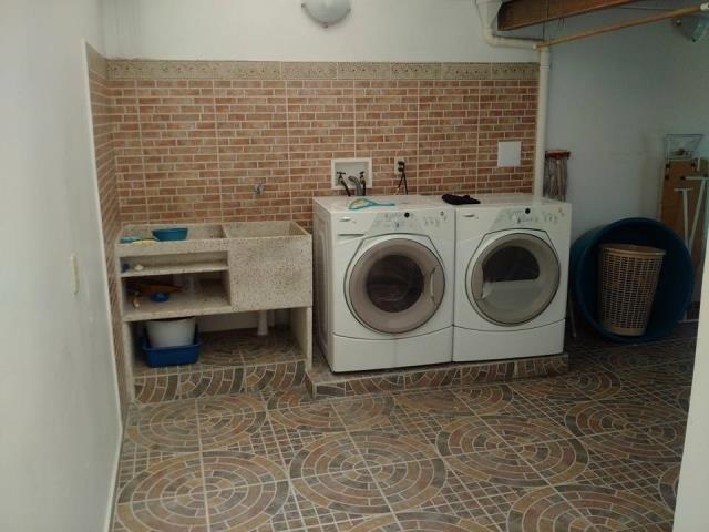 Casa de 9 alcobas en venta en Bolarqui, Bucaramanga, 800 m² · foto 19 de 24
