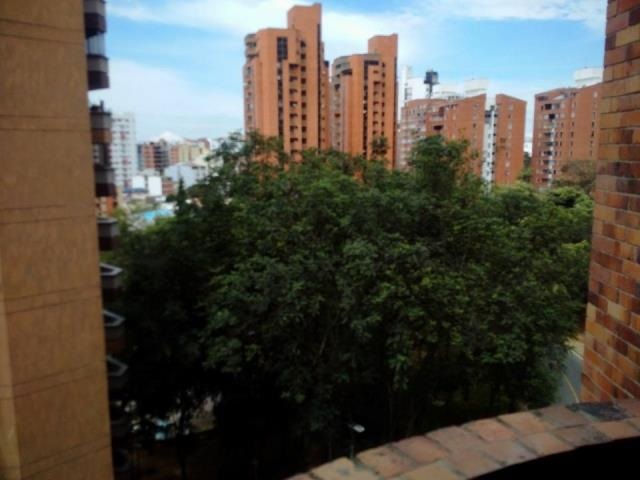 Apartamento de 4 alcobas en venta en Cabecera Del Llano, Bucaramanga, 228 m² · foto 13 de 23