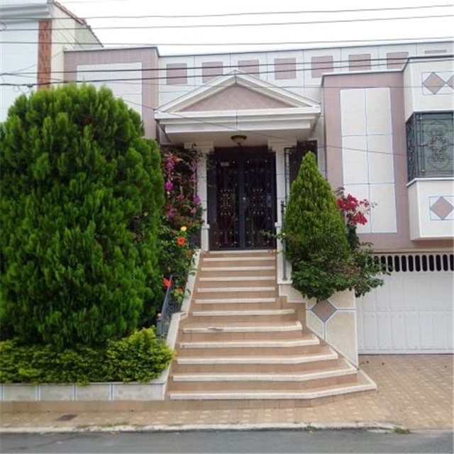 Casa de 6 alcobas en venta en Los Cedros, Bucaramanga, 400 m² · foto 2 de 24