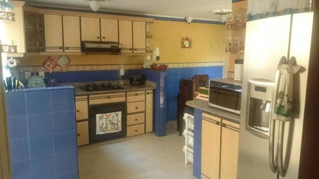 Casa de 6 alcobas en venta en Los Cedros, Bucaramanga, 400 m² · foto 8 de 24